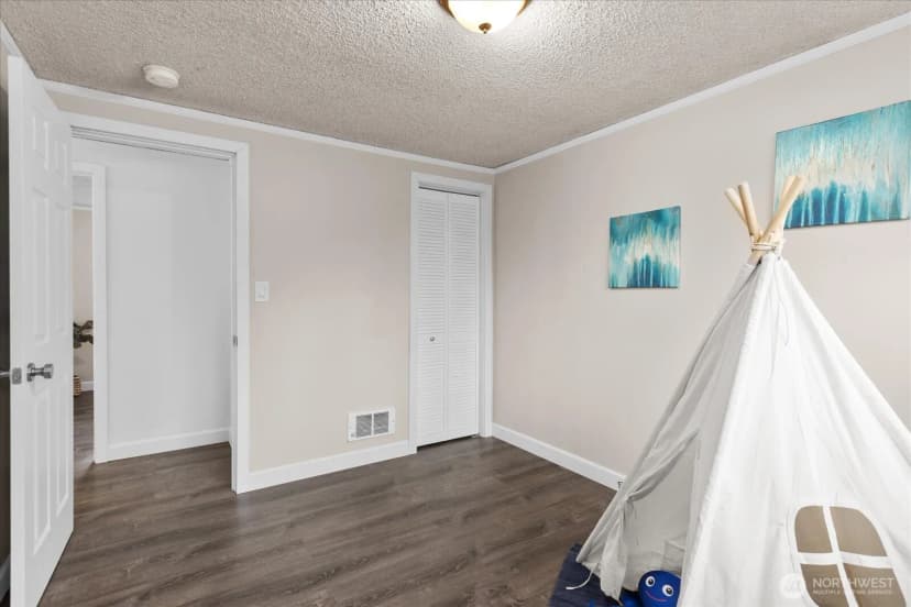 Property photo for 1202 44th Street Se, Everett photo 17