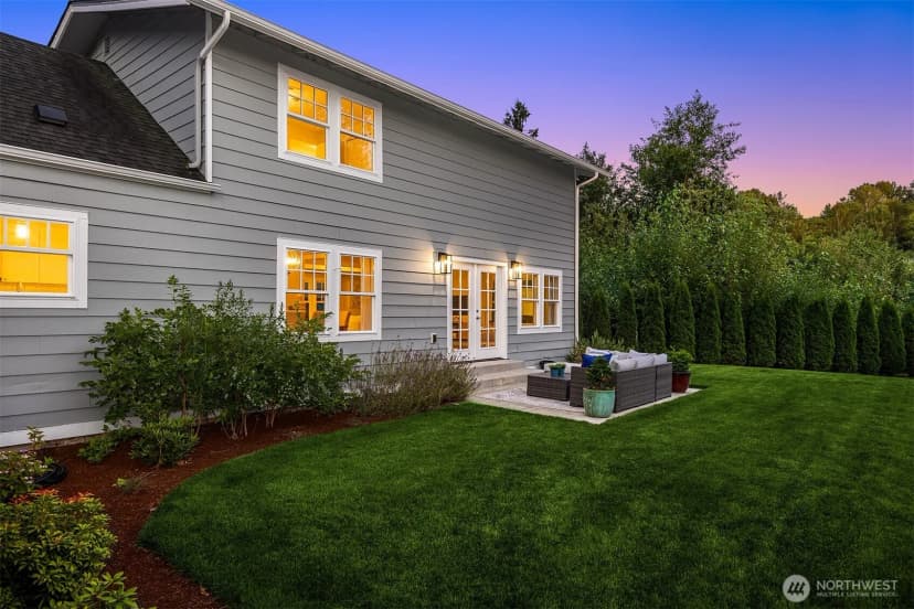 Property photo for 10841 Ne 108th Street, Kirkland photo 3