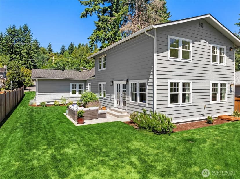 Property photo for 10841 Ne 108th Street, Kirkland photo 8