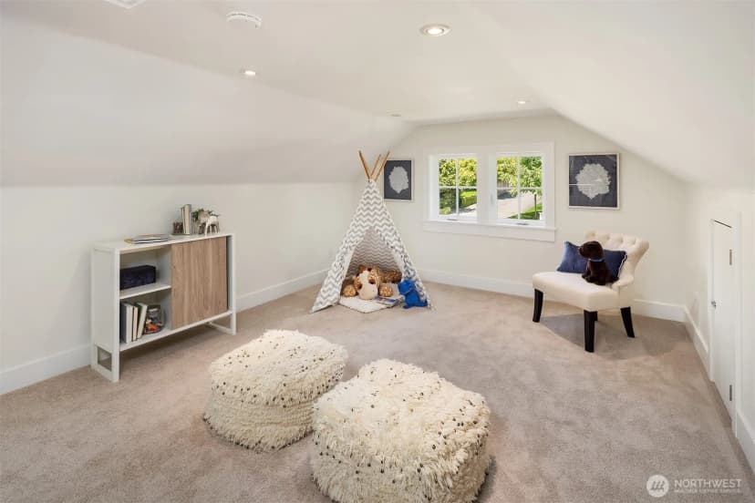 Property photo for 10841 Ne 108th Street, Kirkland photo 26