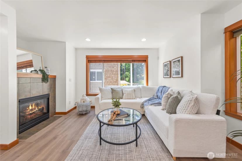 Property photo for 2511 Ne 125th St #a, Seattle photo 8