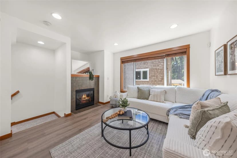 Property photo for 2511 Ne 125th St #a, Seattle photo 9