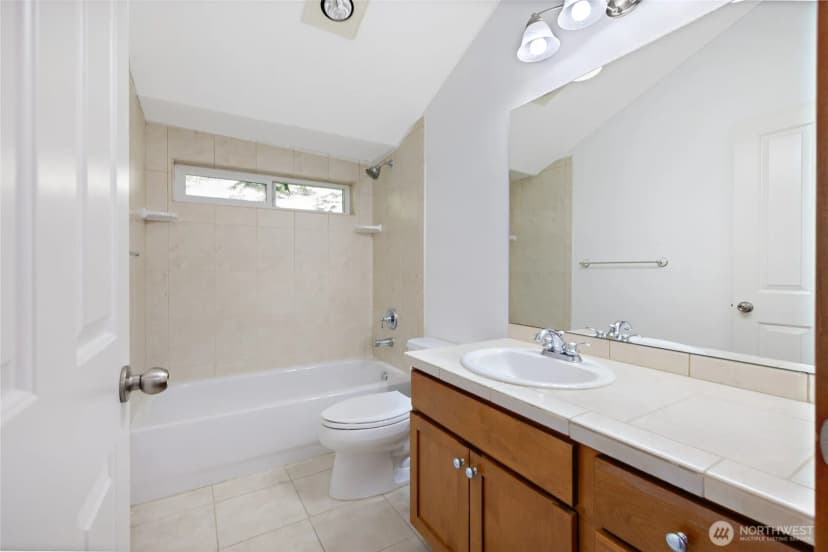 Property photo for 2511 Ne 125th St #a, Seattle photo 23