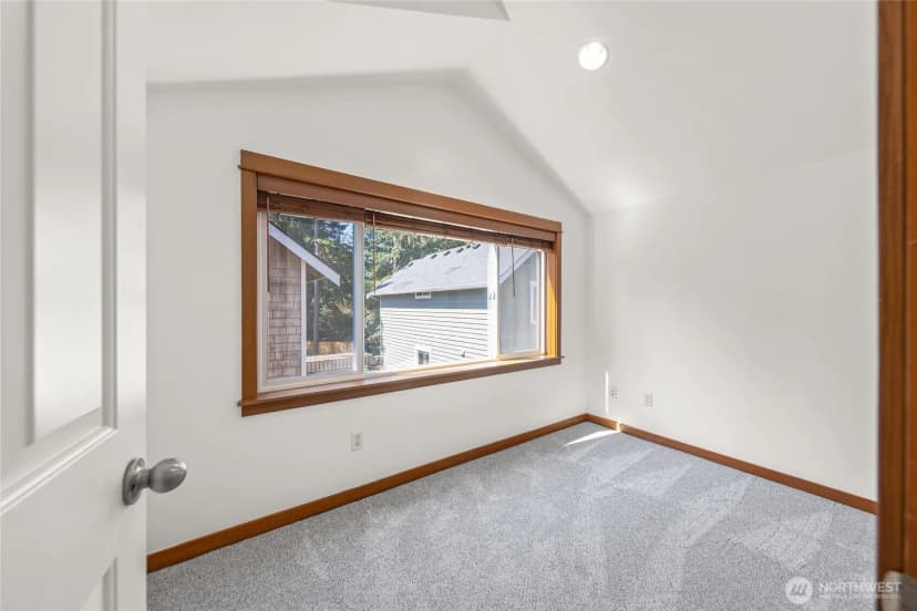 Property photo for 2511 Ne 125th St #a, Seattle photo 20