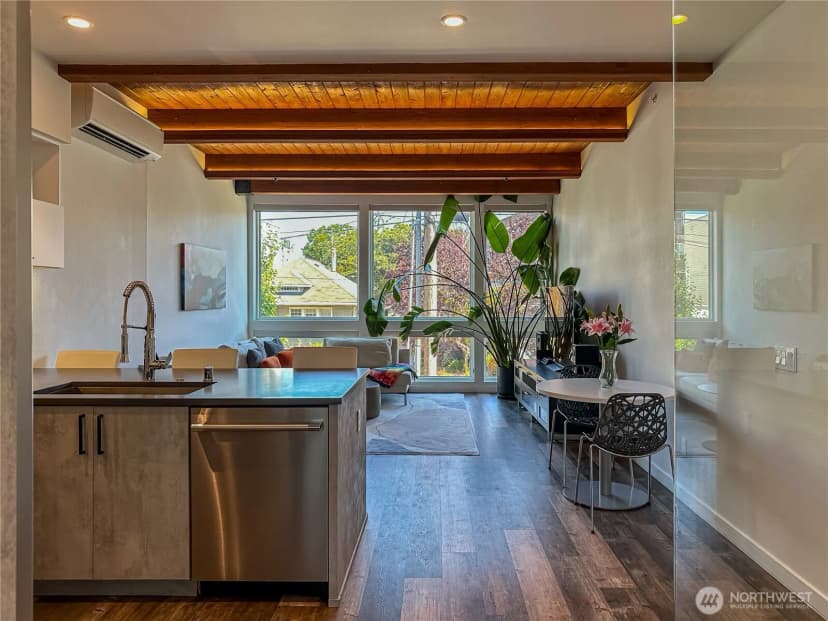 Property photo for 917 Nw 51st Street #d, Seattle photo 4