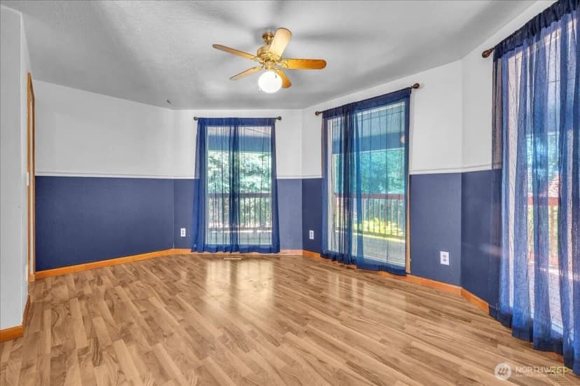 Property photo for 7650 Old Pacific Highway N, Castle Rock photo 15