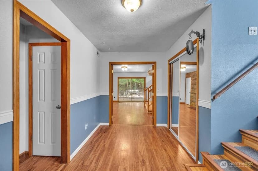 Property photo for 7650 Old Pacific Highway N, Castle Rock photo 5