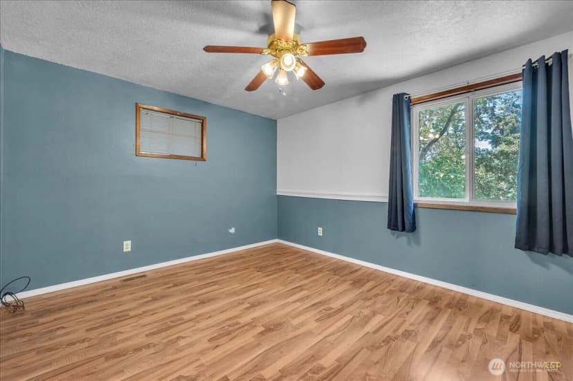 Property photo for 7650 Old Pacific Highway N, Castle Rock photo 27