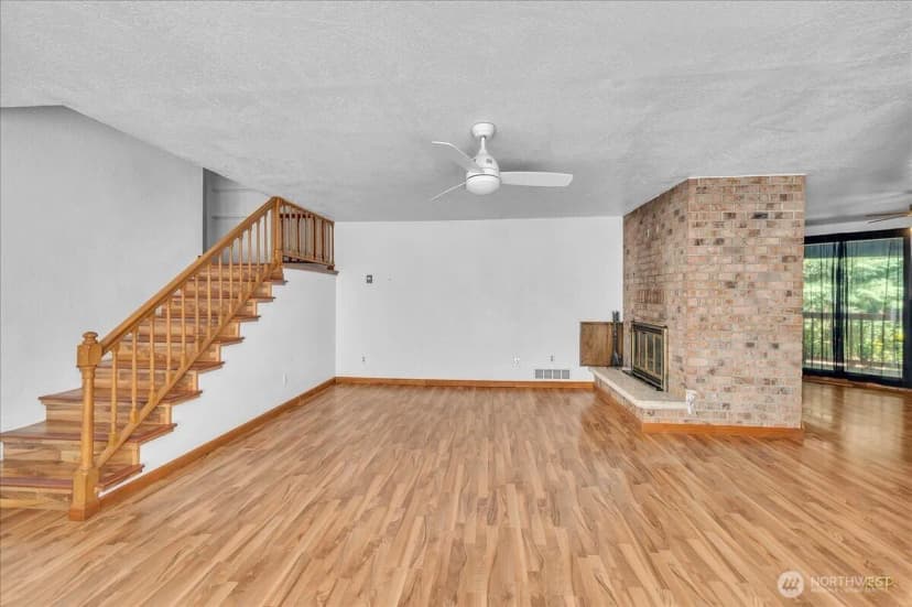 Property photo for 7650 Old Pacific Highway N, Castle Rock photo 20
