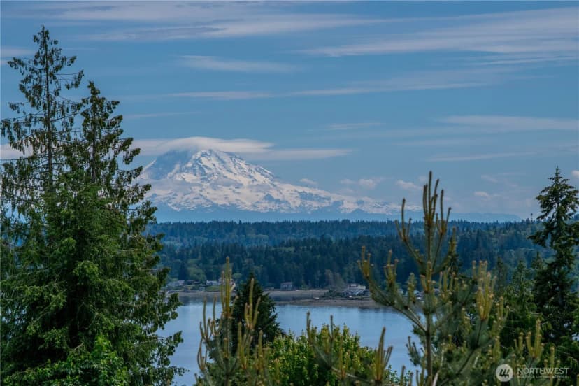 Property photo for 7957 E Trailside Lane, Port Orchard photo 2