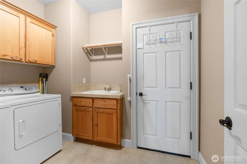 Property photo for 2603 Sea Crest Lane, Long Beach photo 31
