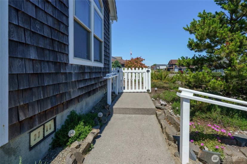 Property photo for 2603 Sea Crest Lane, Long Beach photo 39