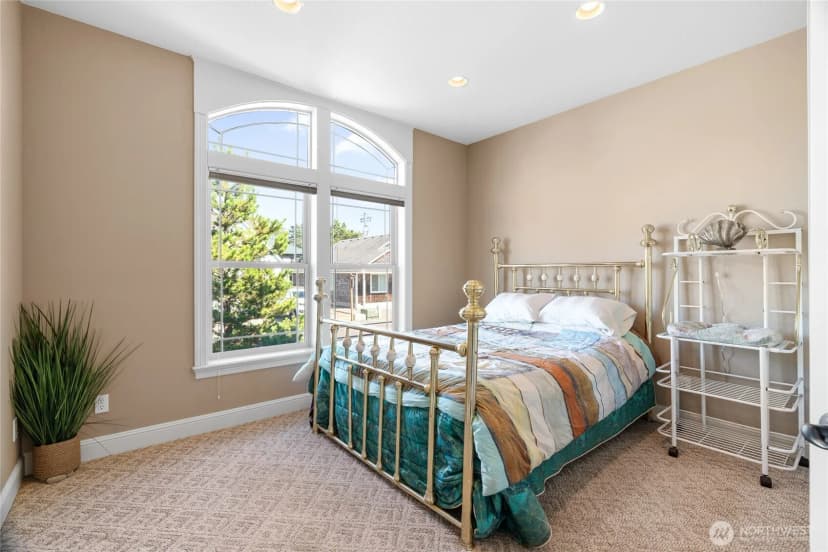 Property photo for 2603 Sea Crest Lane, Long Beach photo 11