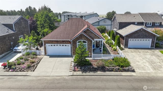 Property photo for 2603 Sea Crest Lane, Long Beach photo 2