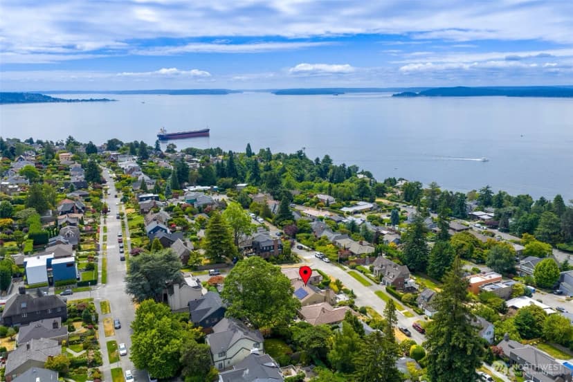 Property photo for 3006 43rd Avenue W, Seattle photo 33