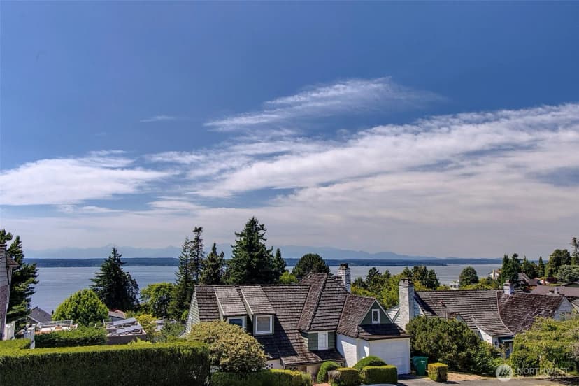 Property photo for 3006 43rd Avenue W, Seattle photo 25