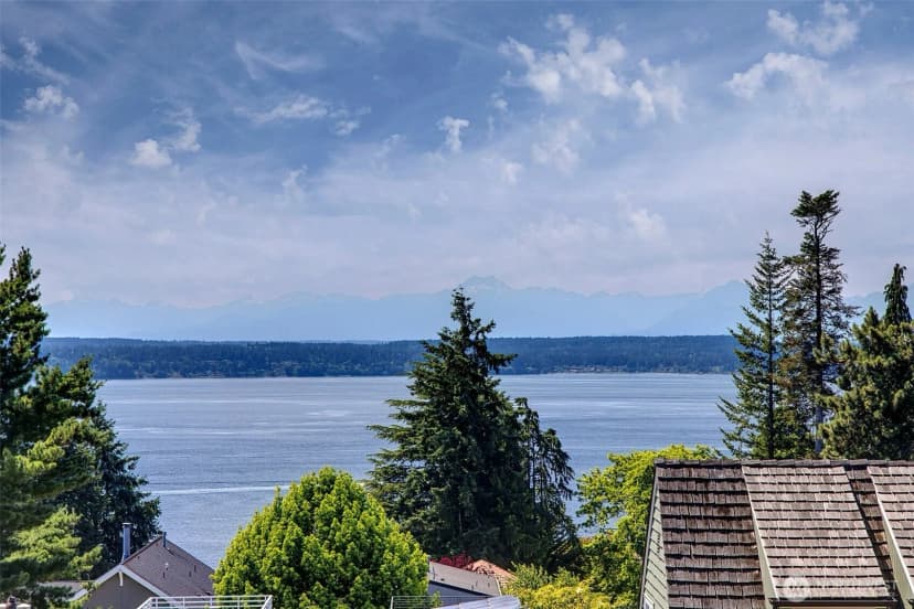 Property photo for 3006 43rd Avenue W, Seattle photo 27