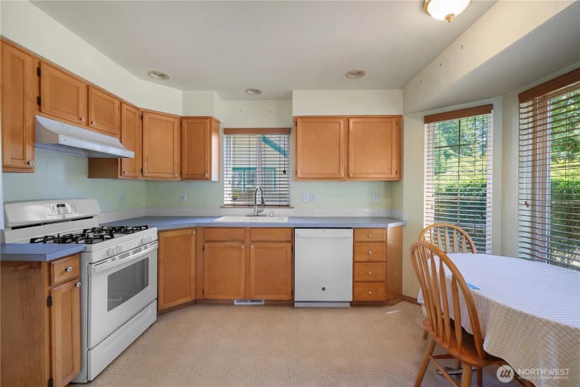 Property photo for 2722 29th Avenue Sw, Tumwater photo 10