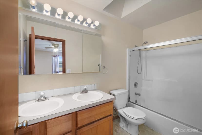 Property photo for 2722 29th Avenue Sw, Tumwater photo 18