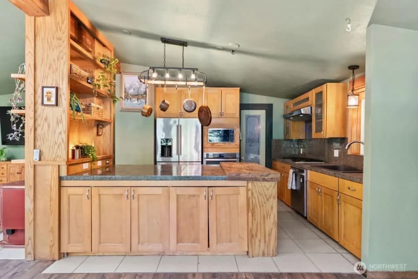 Property photo for 8817 Clearwater Lane Se, Port Orchard photo 15
