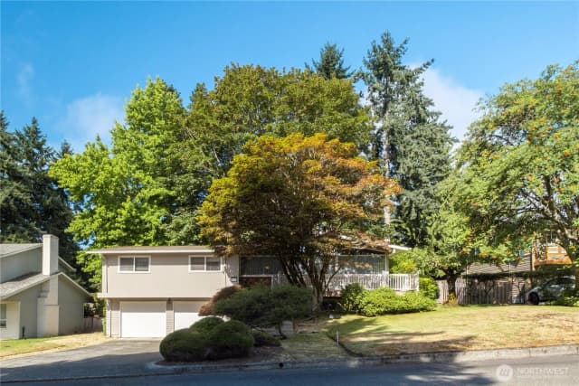 Property photo for 1322 W Mount Dr, Fircrest photo 2