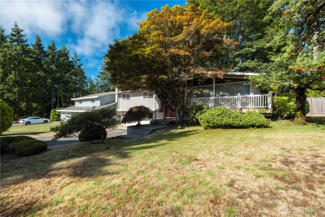 Property photo for 1322 W Mount Dr, Fircrest photo 4
