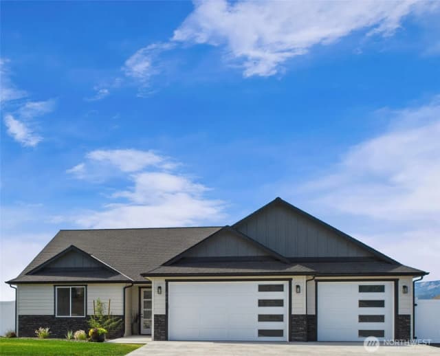 Property photo for 884 Ne Tyler Place, East Wenatchee