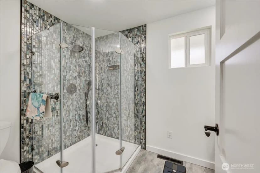 Property photo for 701 Mountain View Drive, Mount Vernon photo 15