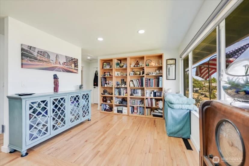 Property photo for 701 Mountain View Drive, Mount Vernon photo 20