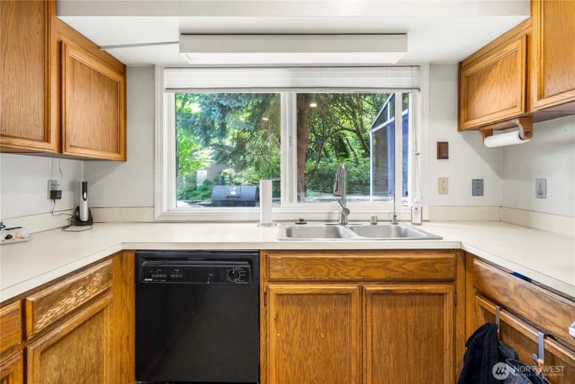 Property photo for 8113 S 121st Street, Seattle photo 13