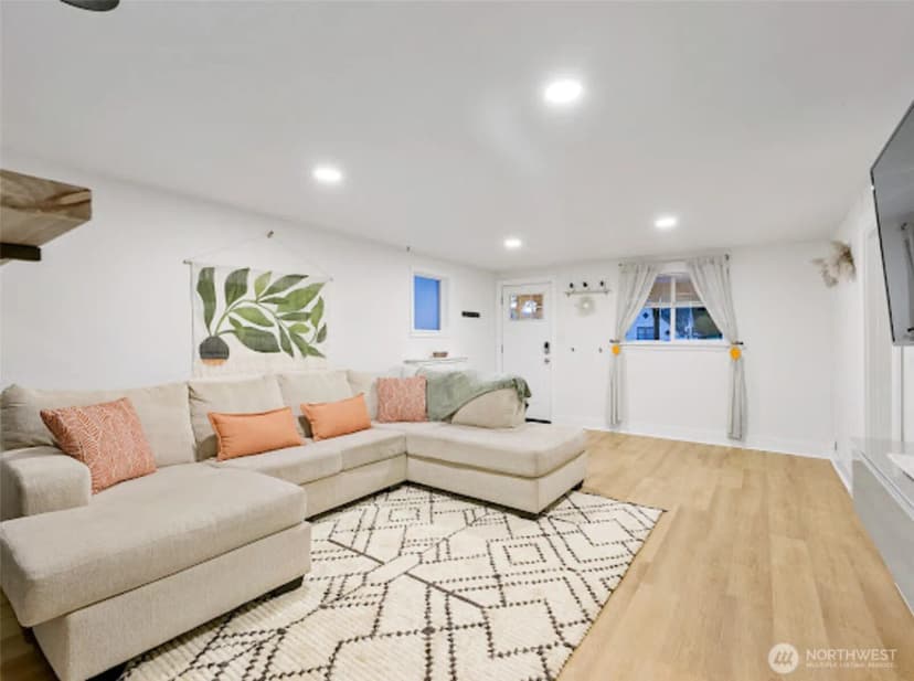 Property photo for 2118 S Sheridan Avenue, Tacoma photo 11