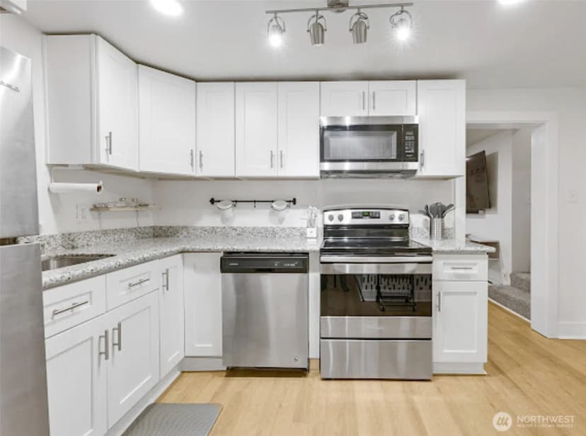 Property photo for 2118 S Sheridan Avenue, Tacoma photo 14