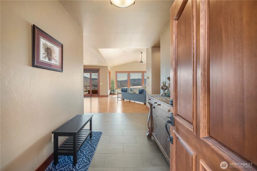 Property photo for 920 Shooting Star Lane, Chelan photo 5