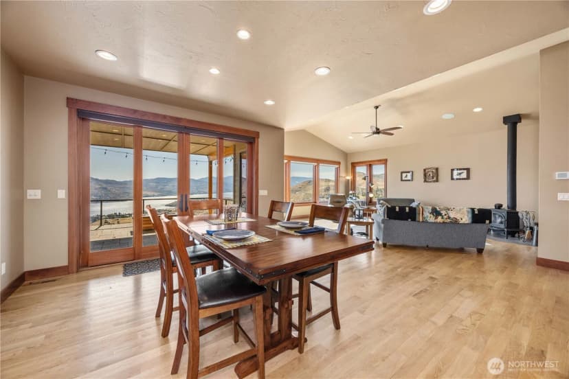 Property photo for 920 Shooting Star Lane, Chelan photo 8