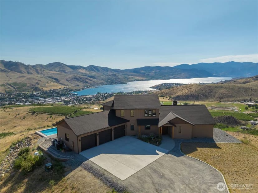 Property photo for 920 Shooting Star Lane, Chelan photo 3
