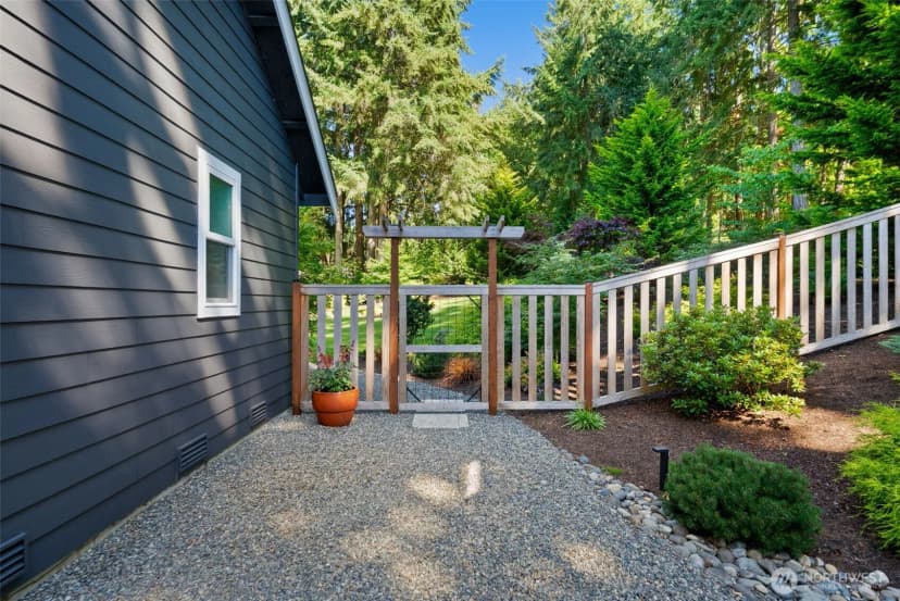 Property photo for 915 7th Court, Fox Island photo 35