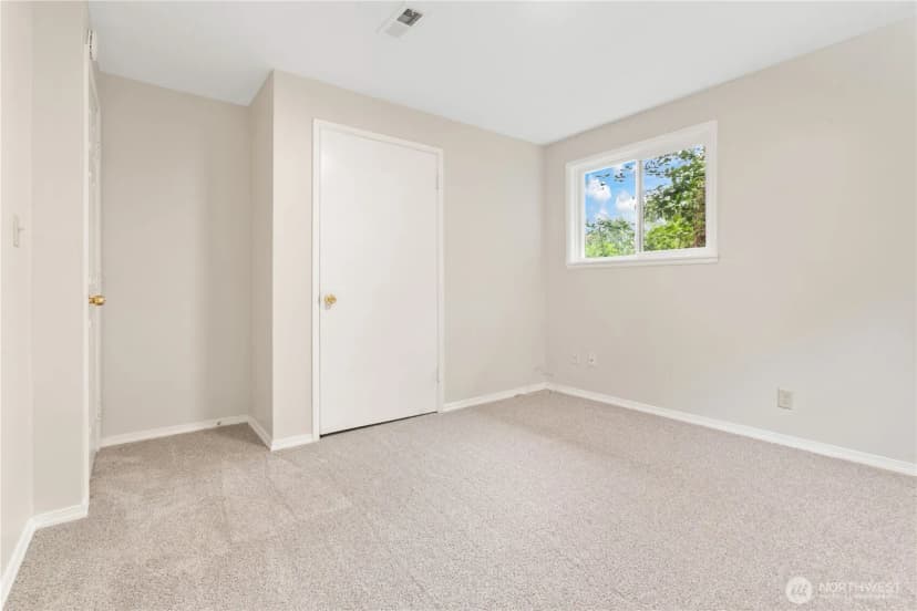 Property photo for 17611 118th Avenue Se, Renton photo 22
