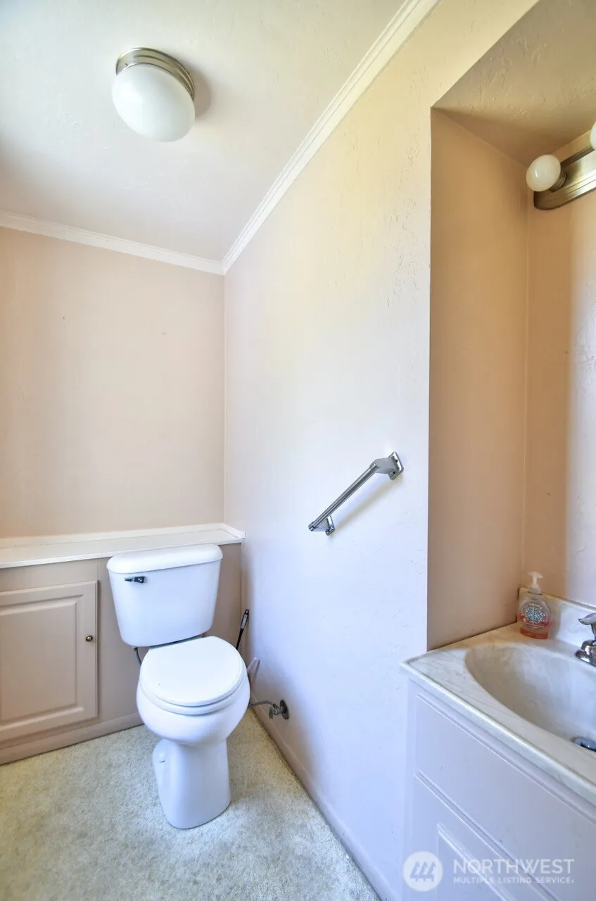 Property photo for 800 S Pearl Street, Centralia photo 11