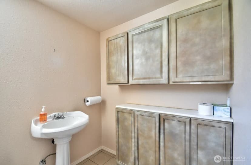 Property photo for 800 S Pearl Street, Centralia photo 13