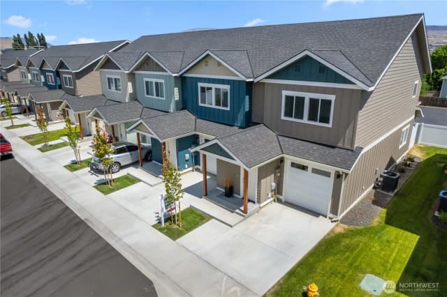 Property photo for 1030 Finch Lane #d2, Wenatchee