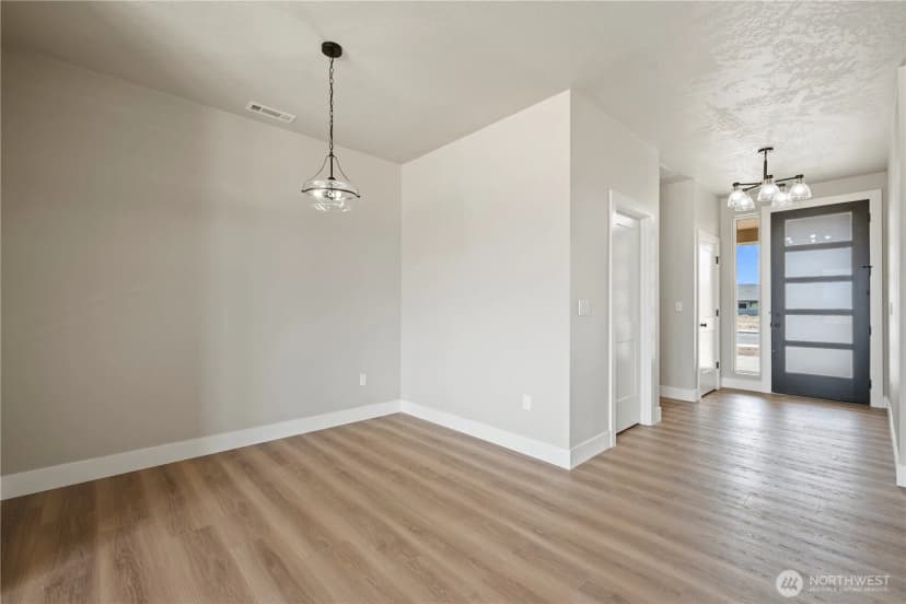 Property photo for 1501 7th Avenue Ne, Quincy photo 19