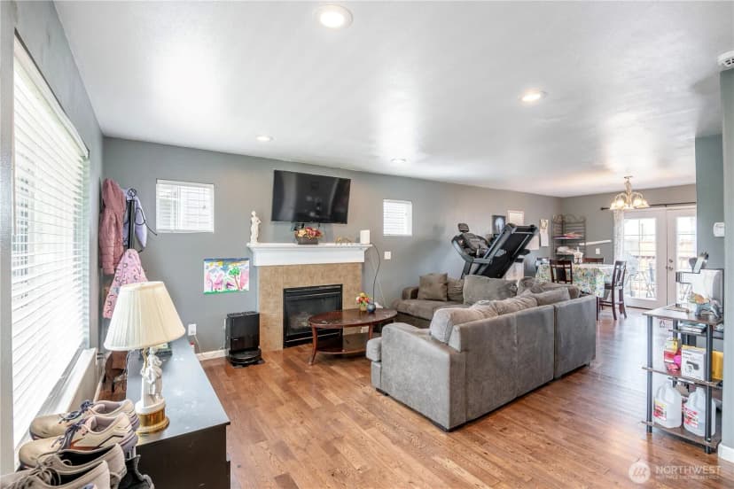 Property photo for 9211 Carys Street Se, Yelm photo 5