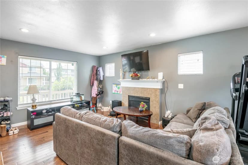Property photo for 9211 Carys Street Se, Yelm photo 8