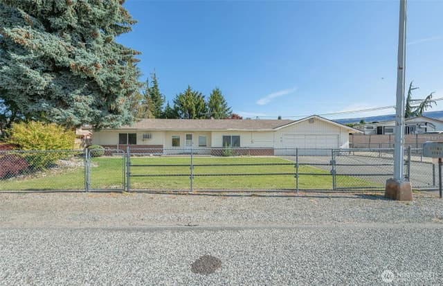 Property photo for 2265 5th Street Ne, East Wenatchee photo 3