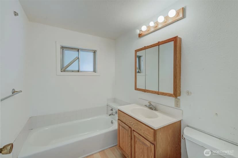 Property photo for 2265 5th Street Ne, East Wenatchee photo 24