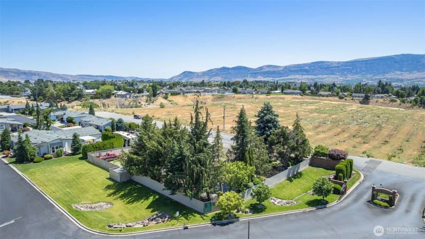 Property photo for 2265 5th Street Ne, East Wenatchee photo 37