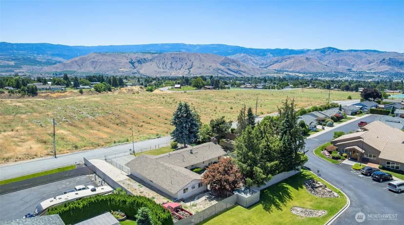 Property photo for 2265 5th Street Ne, East Wenatchee photo 39