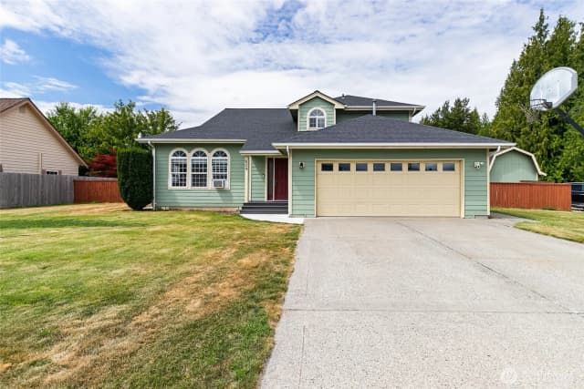 Property photo for 609 E 4 Th Street, Nooksack photo 2