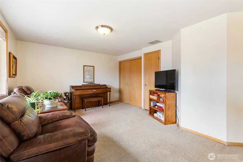 Property photo for 609 E 4 Th Street, Nooksack photo 21