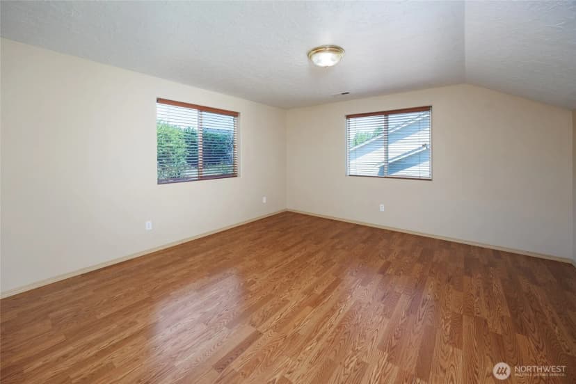 Property photo for 2537 Kristine Court, Centralia photo 16